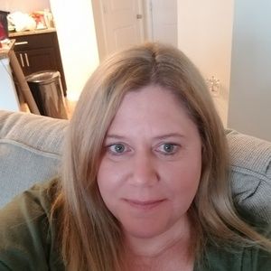 Meet your Posher, Kendra